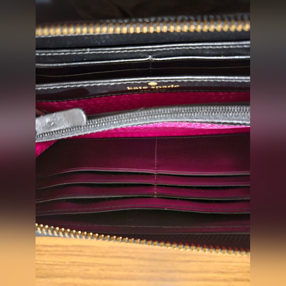 Kate Spade Black and White Animal Print Zip Around Wallet - Picture 11 of 12